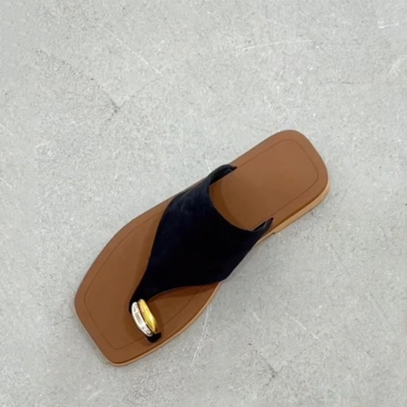 Naisten muoti flip-flops metallikoristeella Luvik