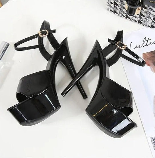 Luvik | Linger Like A Tattoo Kiss Pump Sandalit
