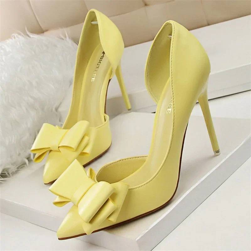 Luvik | Sormus pikkusormessani Stiletto