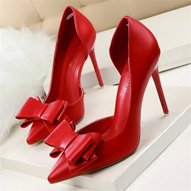 Luvik | Sormus pikkusormessani Stiletto