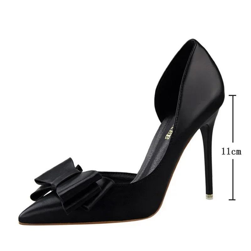 Luvik | Sormus pikkusormessani Stiletto
