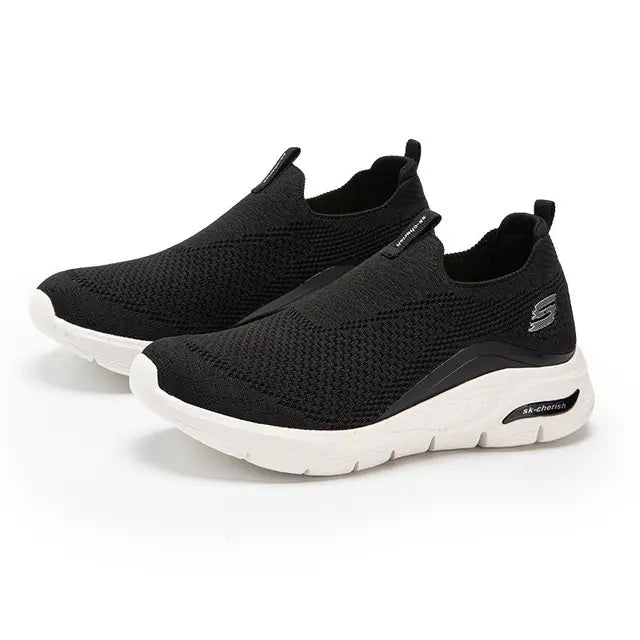 Luvik | Mukavat Mustat Slip on Sneaker