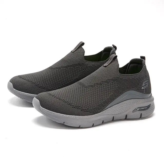Luvik | Mukavat Mustat Slip on Sneaker