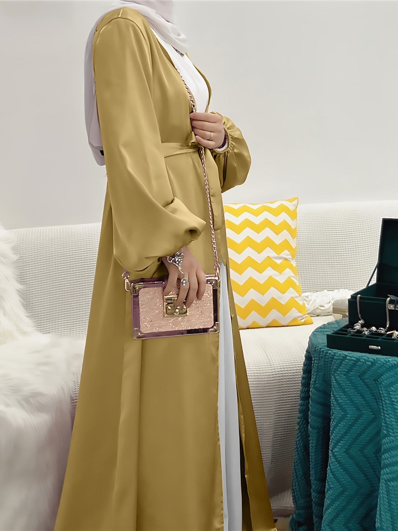 Luvik | Tyylikäs Abaya Mekko Vyöllä