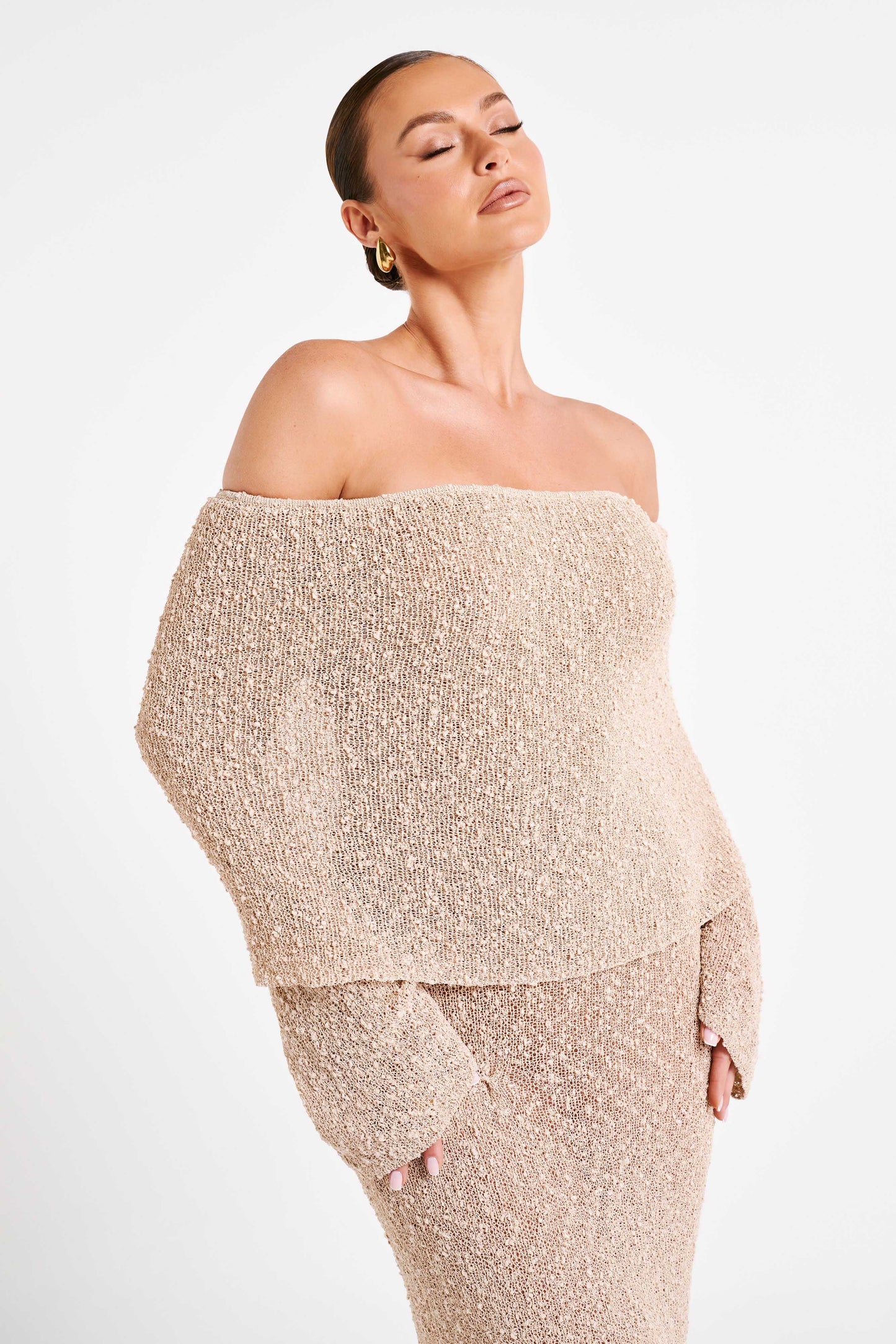 Luvik | Off Shoulder Neule Maksimekko