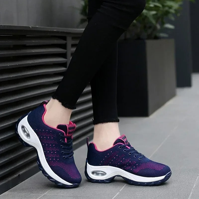 Luvik | Ergonomic shoes for healthcare with foot support and wide toe box