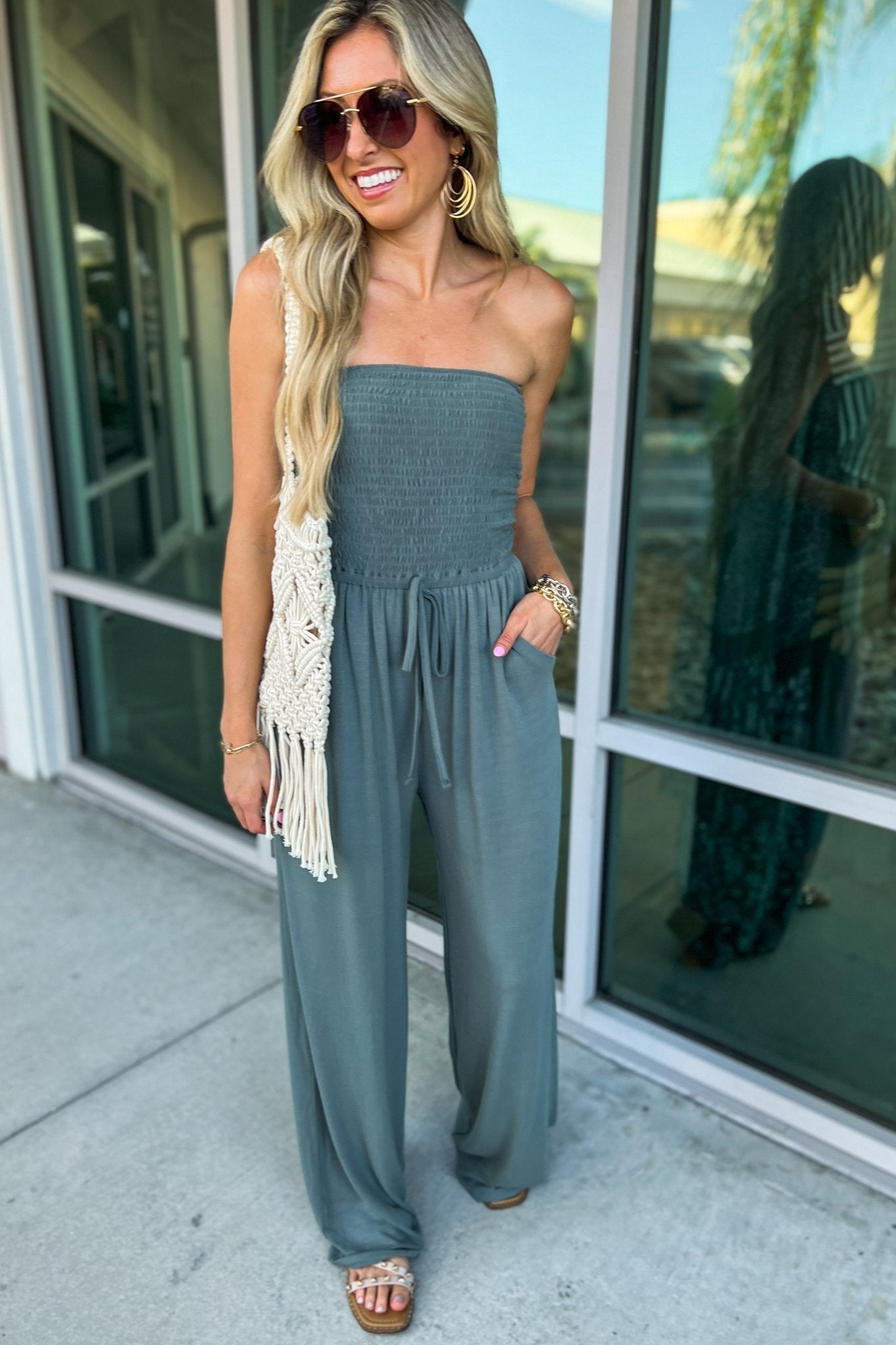 Luvik | Trendikäs Olkapää Jumpsuit