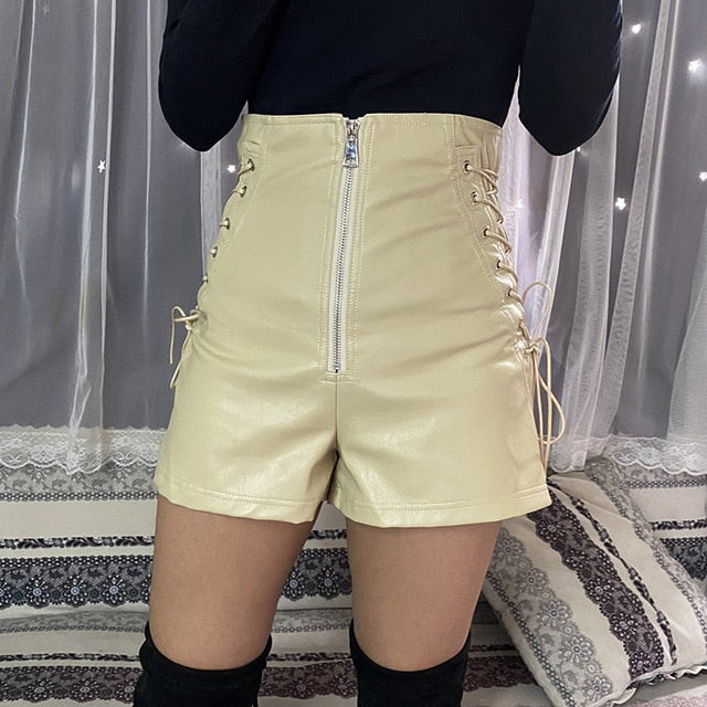 Luvik | Love Sign Cross Shorts