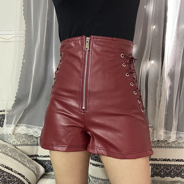 Luvik | Love Sign Cross Shorts